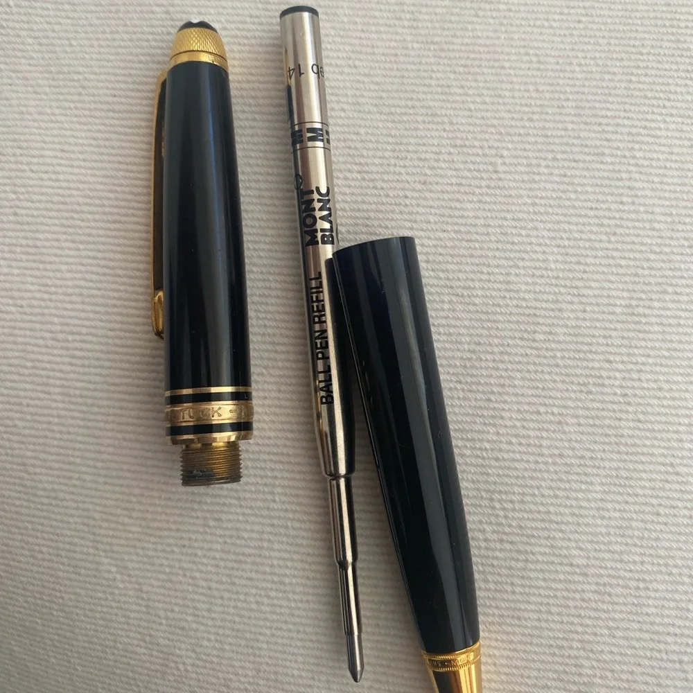 Luxury Black and Gold Pen